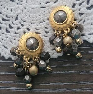 Vintage Liz Claiborne dangle chandelier clustered beads clipon earrings